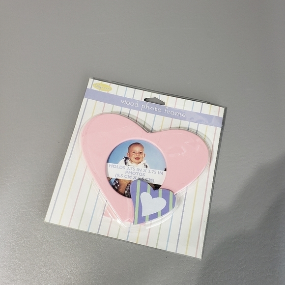 3/$15 New wood heart photo frame - Picture 1 of 6